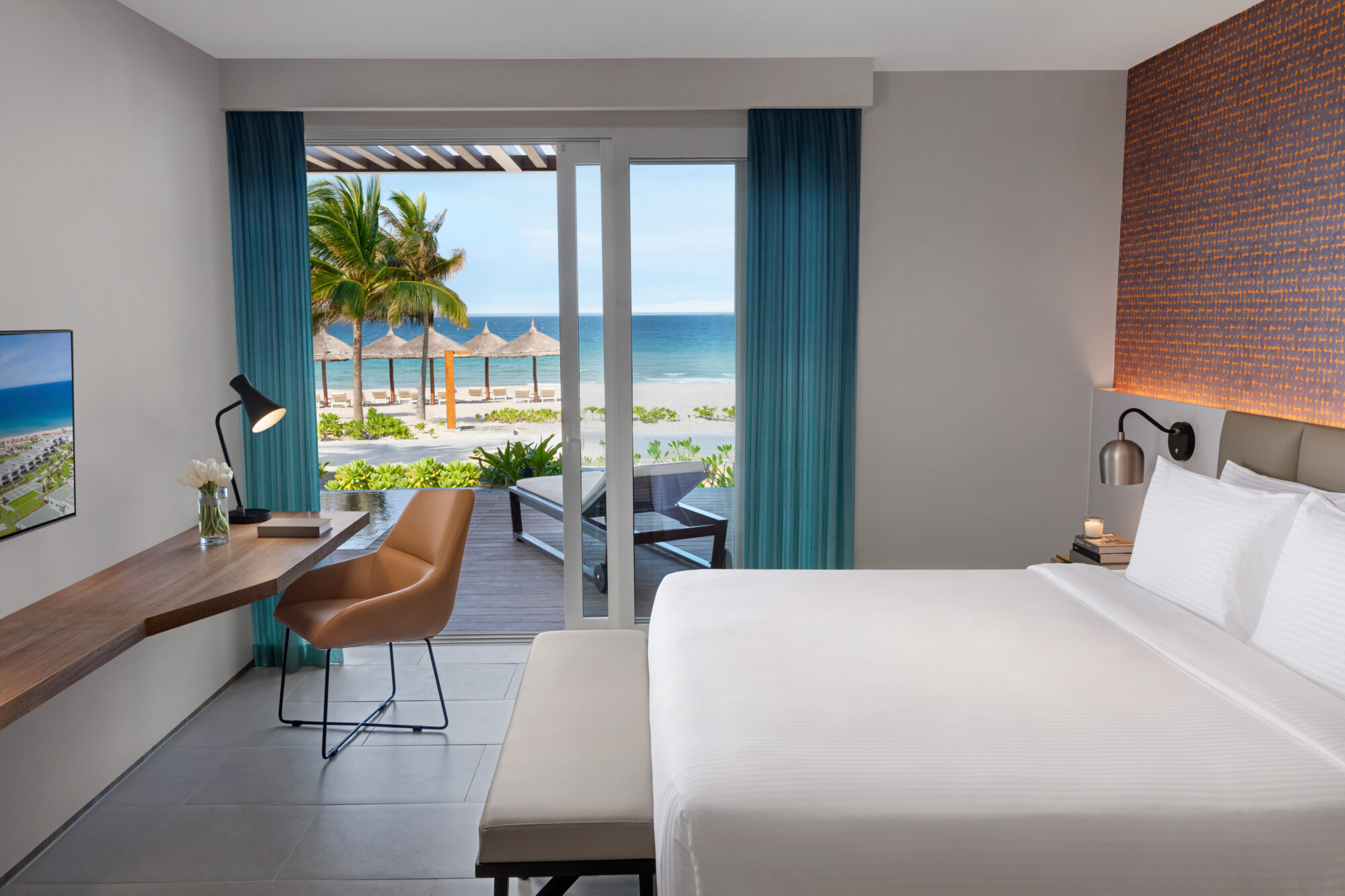 Ocean Front Pool Pavilion Two Bedrooms Ground Floor (9)